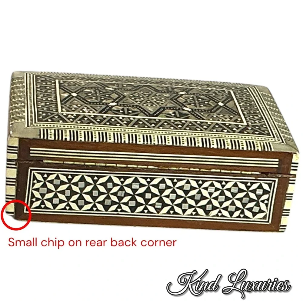 Vintage 1970s Egyptian Marquetry Mother Of Pearl Inlay Malachite Trinket Box